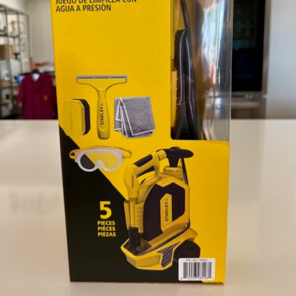 Stanley Jr. Water Pressure Cleaning Set, 5 Piece, BNIB, Ages 3 and Up - Picture 4 of 4